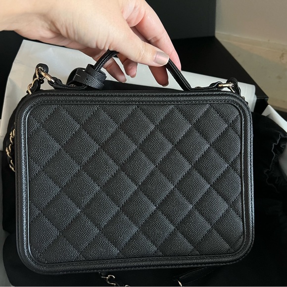 Chanel Medium Black Filigree Quilted Calf Grain Vanity Case w Handle - 20C - NWT - Picture 5 of 11